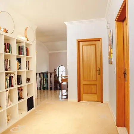 Betty House Mafra